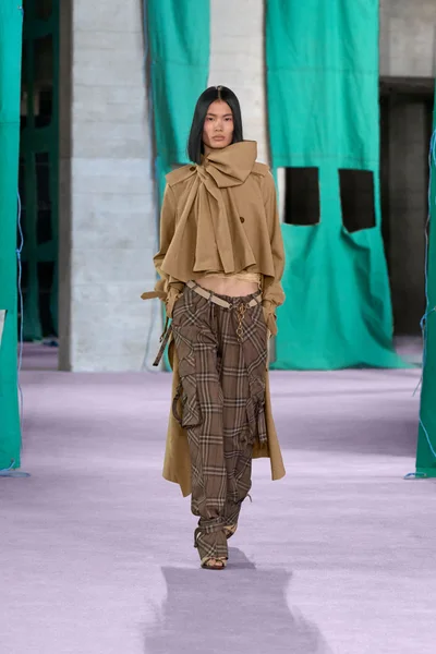 Look 42